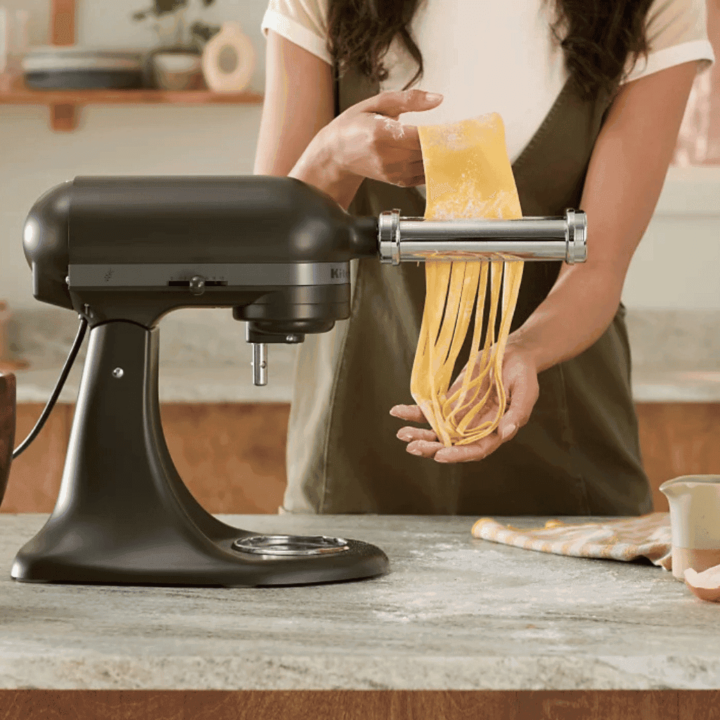 LXURI LIVING - Features Breakdown of the KitchenAid Evergreen Stand Mixer
