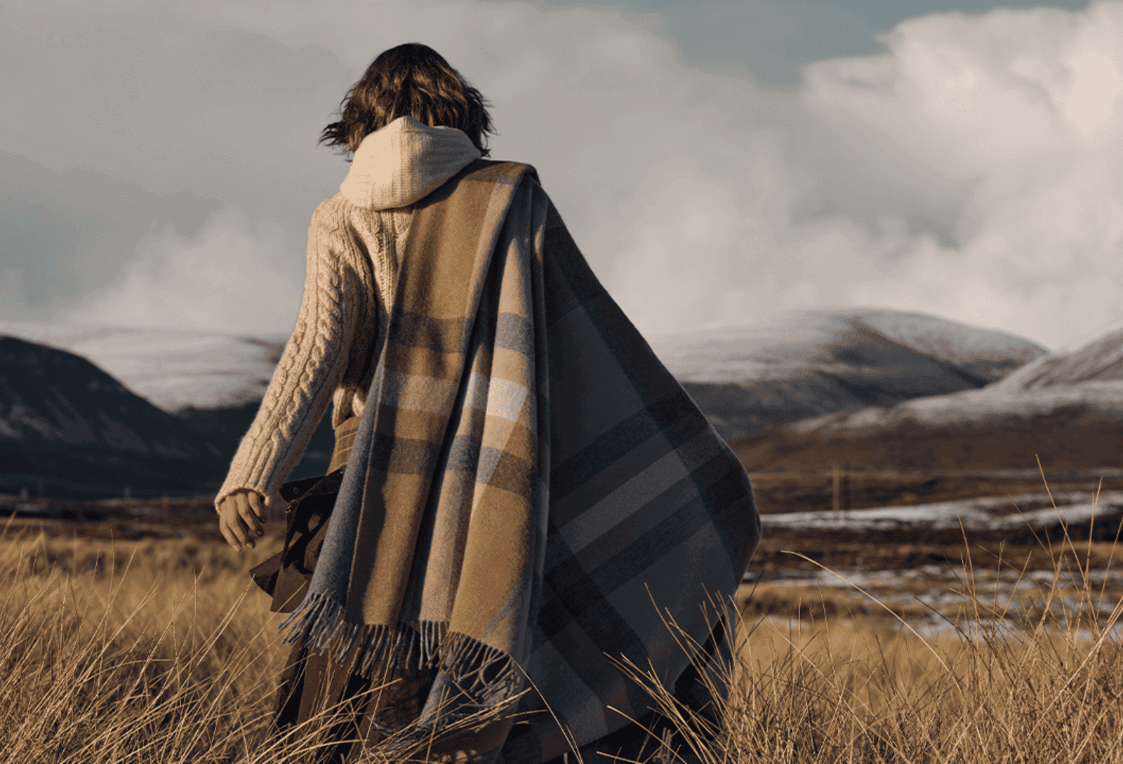 Timeless Elegance: Johnstons of Elgin Women’s Cashmere Collection | Discover More at LXURI - Shop Today