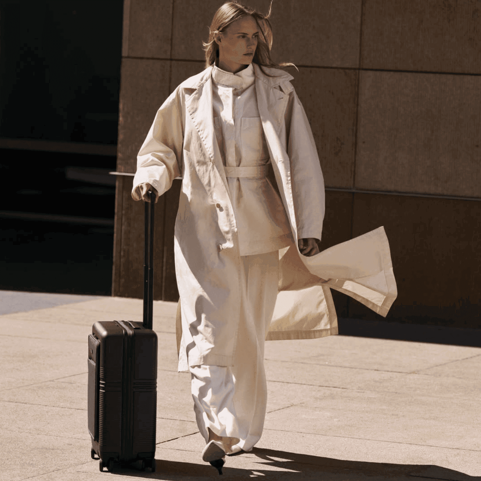 NORTVI Luggage Review: A Guide to Luxury Travel by LXURI