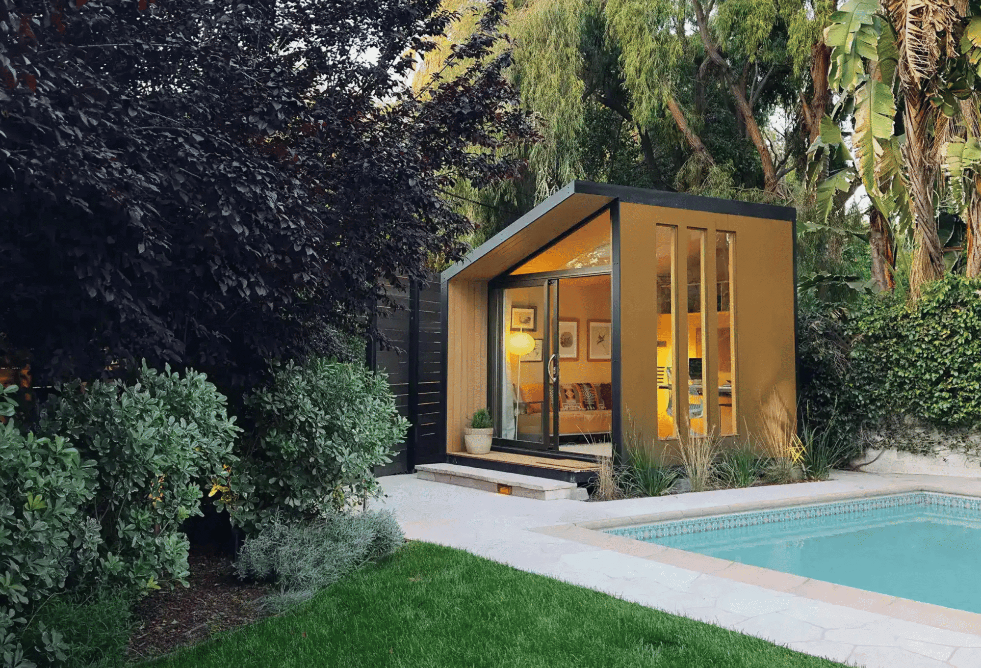 Autonomous Pods: Redefining the Future of Working from Home | LXURI