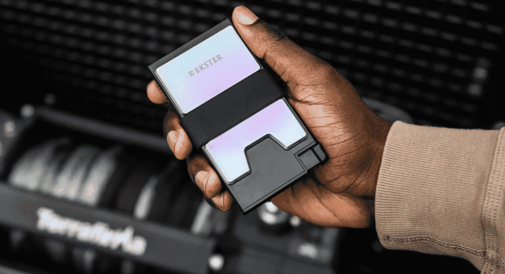 Smart Wallets by Ekster | Discover More at LXURI - Shop Today