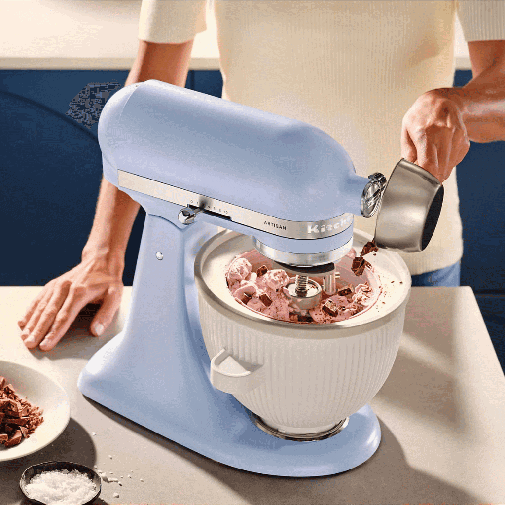 LXURI - The Ultimate Cinnamon Roll Recipe - KitchenAid Stand Mixers