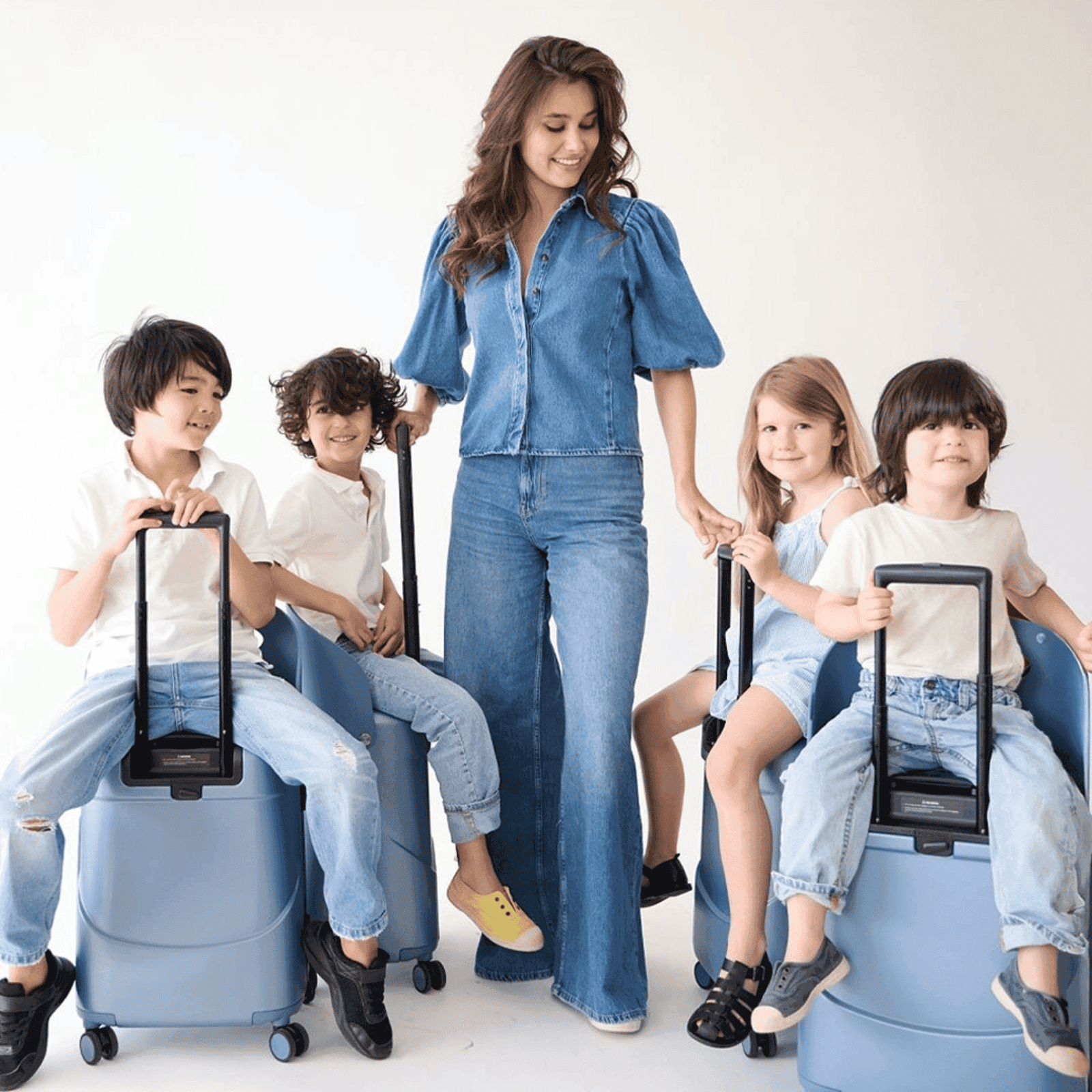 Travel Smarter with MiaMily Luggage: Redefining Family-Friendly Mobility | By LXURI