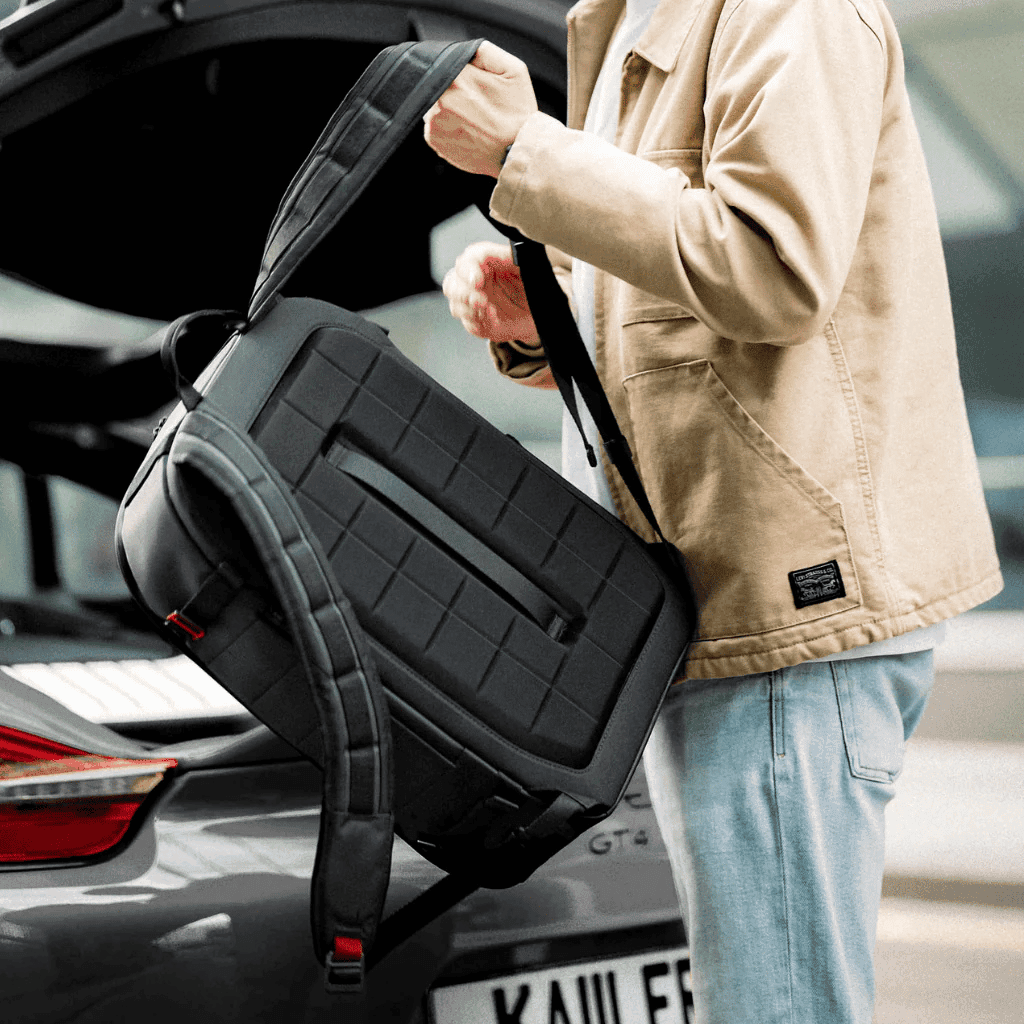 LXURI - Ekster Travel Bags Designed for Smart Mobility
