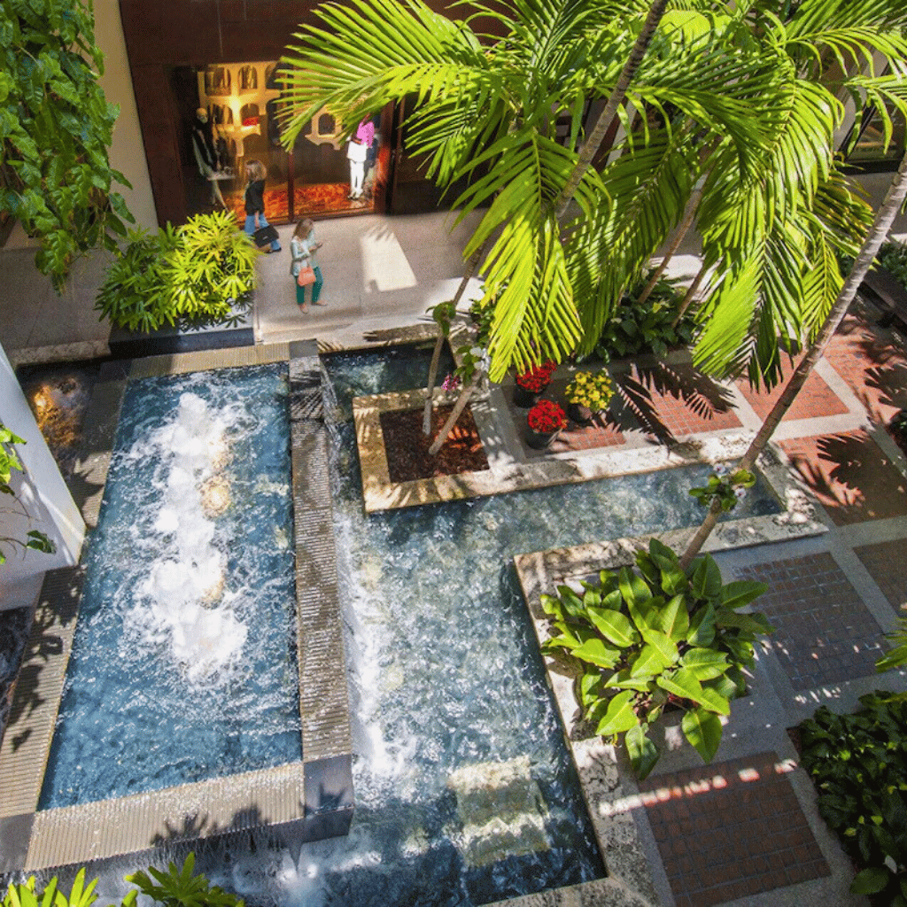 LXURI - Four Seasons Hotel at The Surf Club