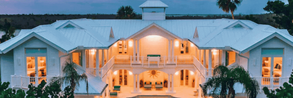 Discover Luxury Vacation Rentals with Vrbo | LXURI Journey