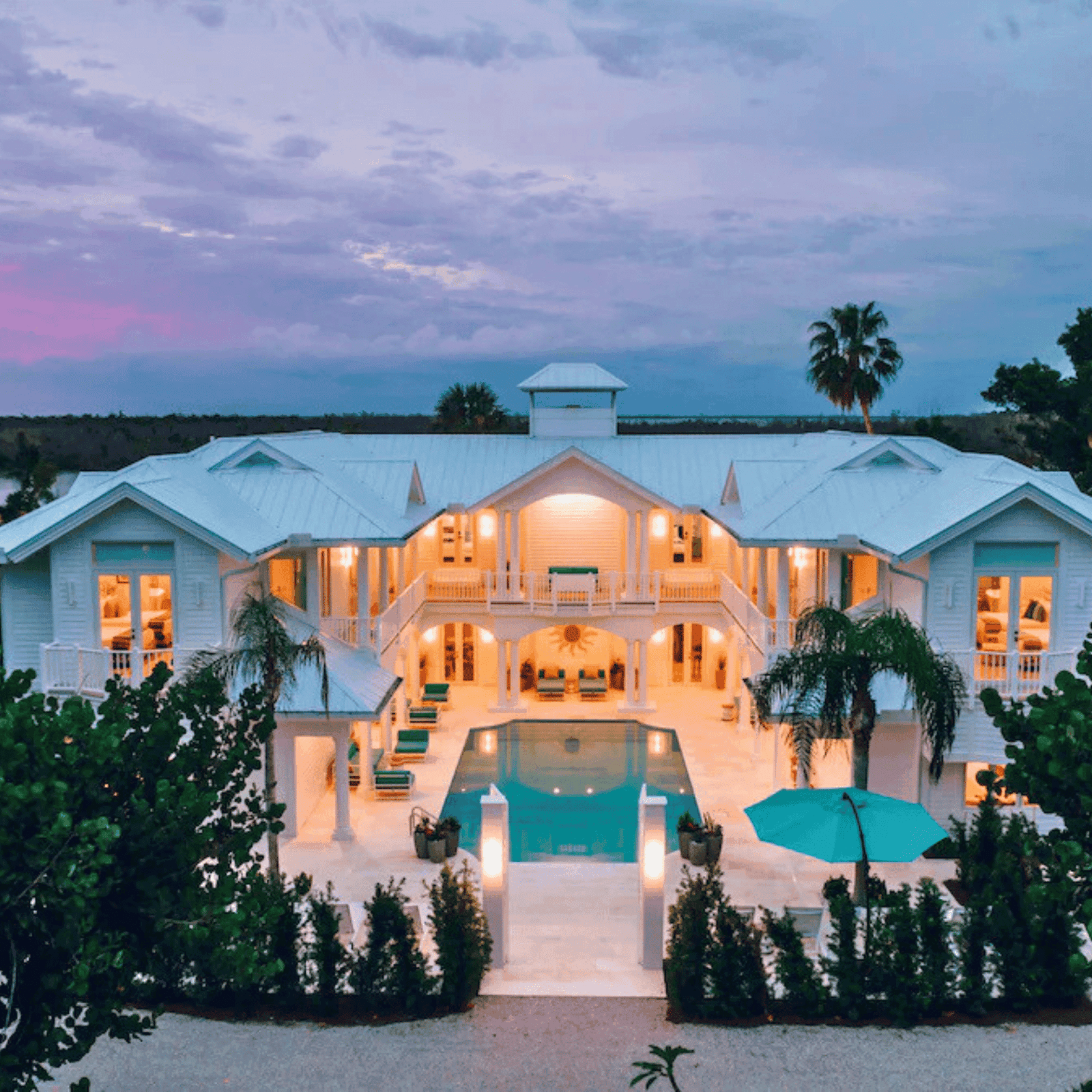 Discover Luxury Vacation Rentals with Vrbo | LXURI Journey