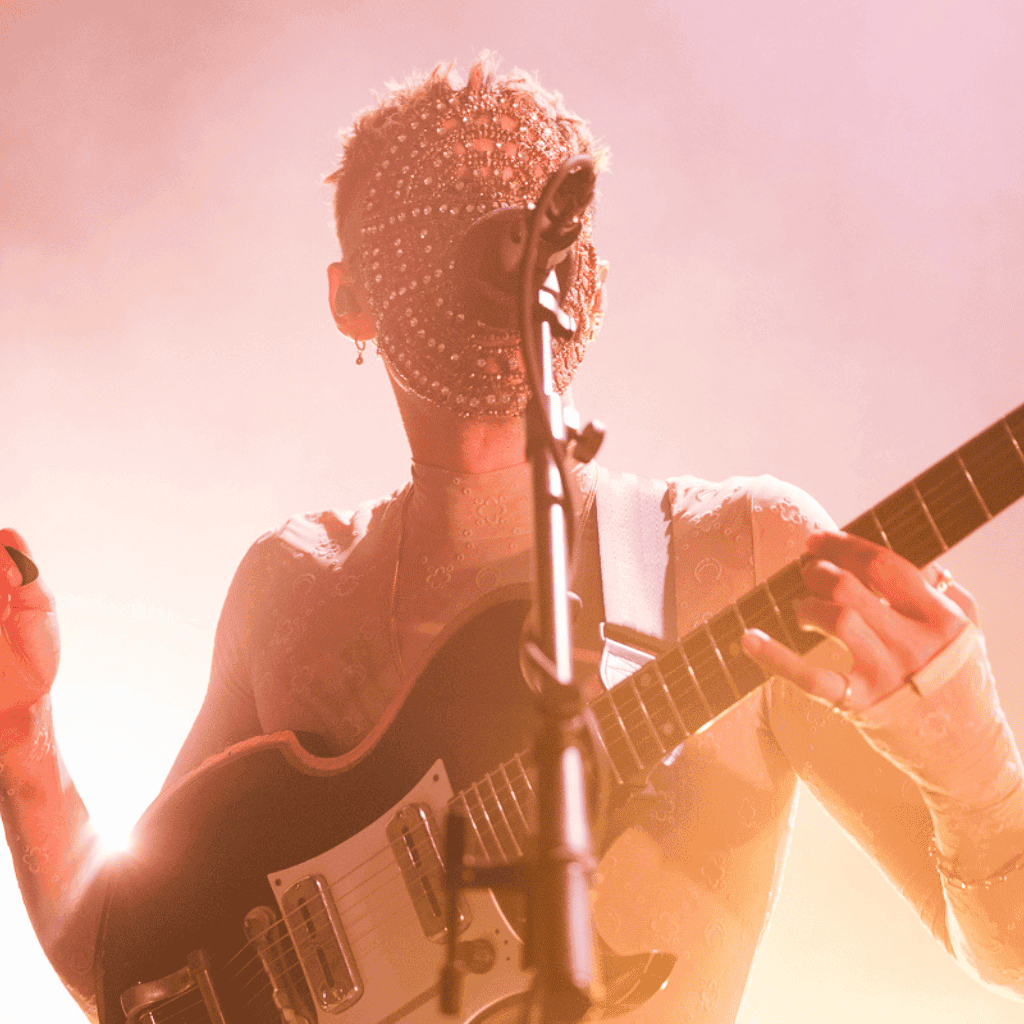 LXURI - Cultural Influence and Industry Impact of the Glass Beams