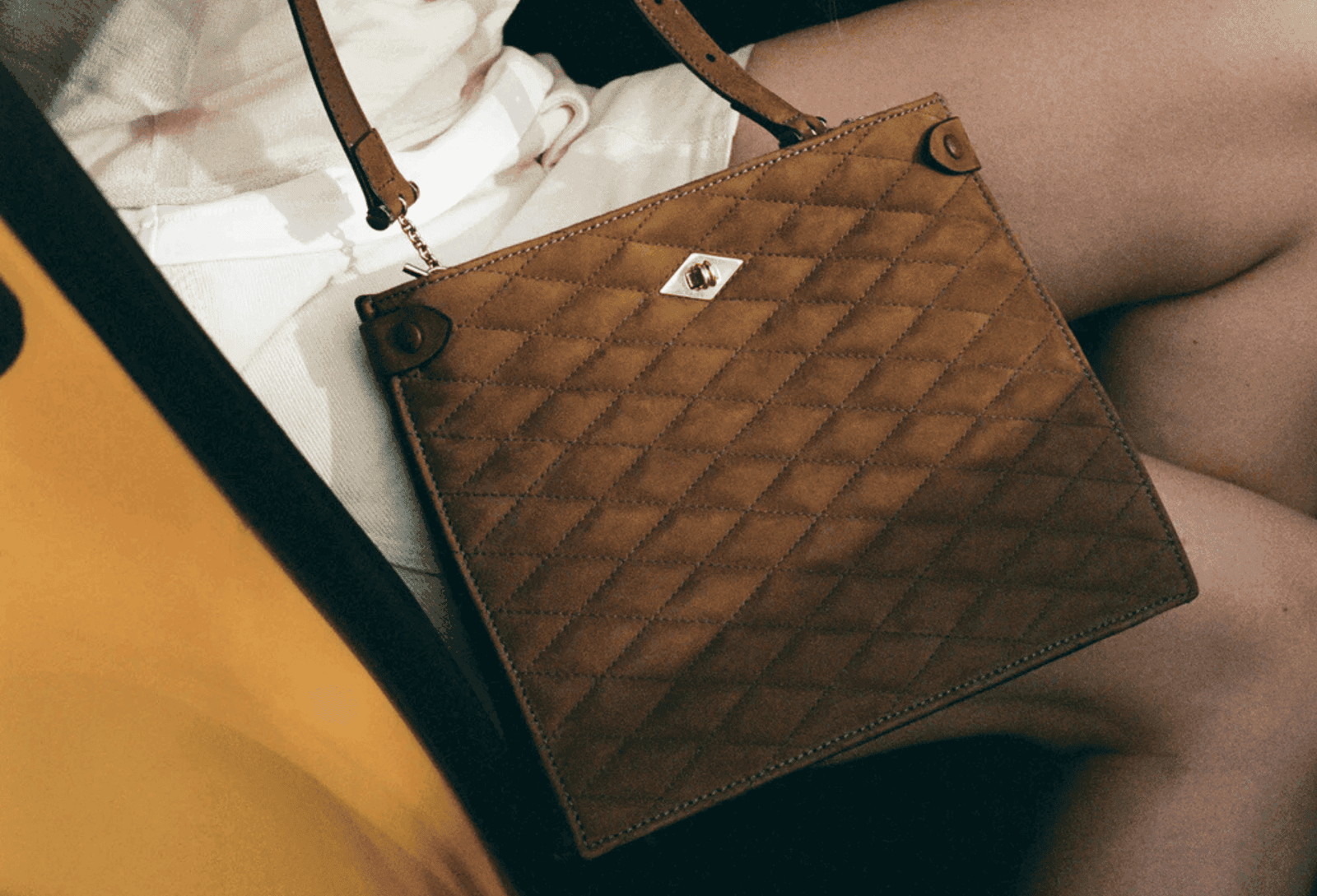 LXURI - Shop Luxury Bags by Métier.