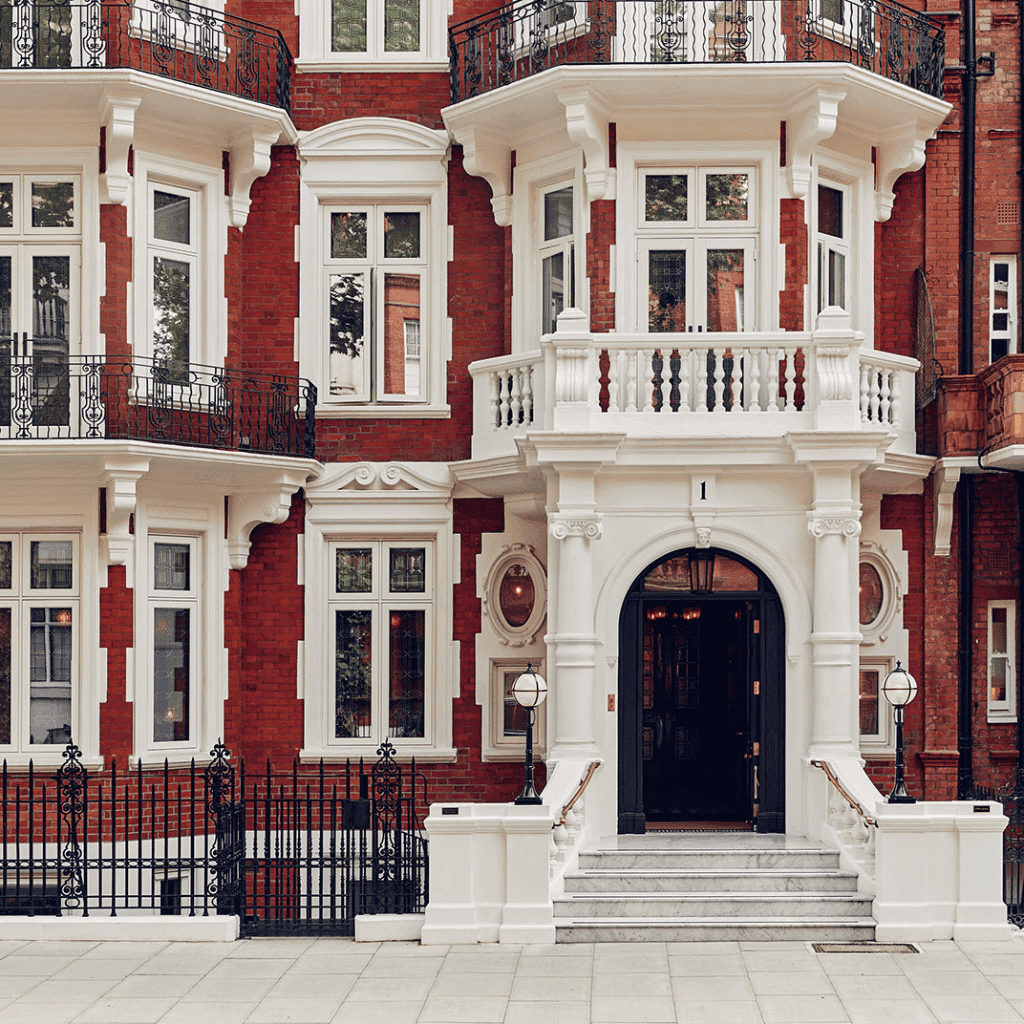 LXURI - Posh Places to Stay: Boutique Luxury Hotels in London - At Sloane - Book with Tablet Hotels