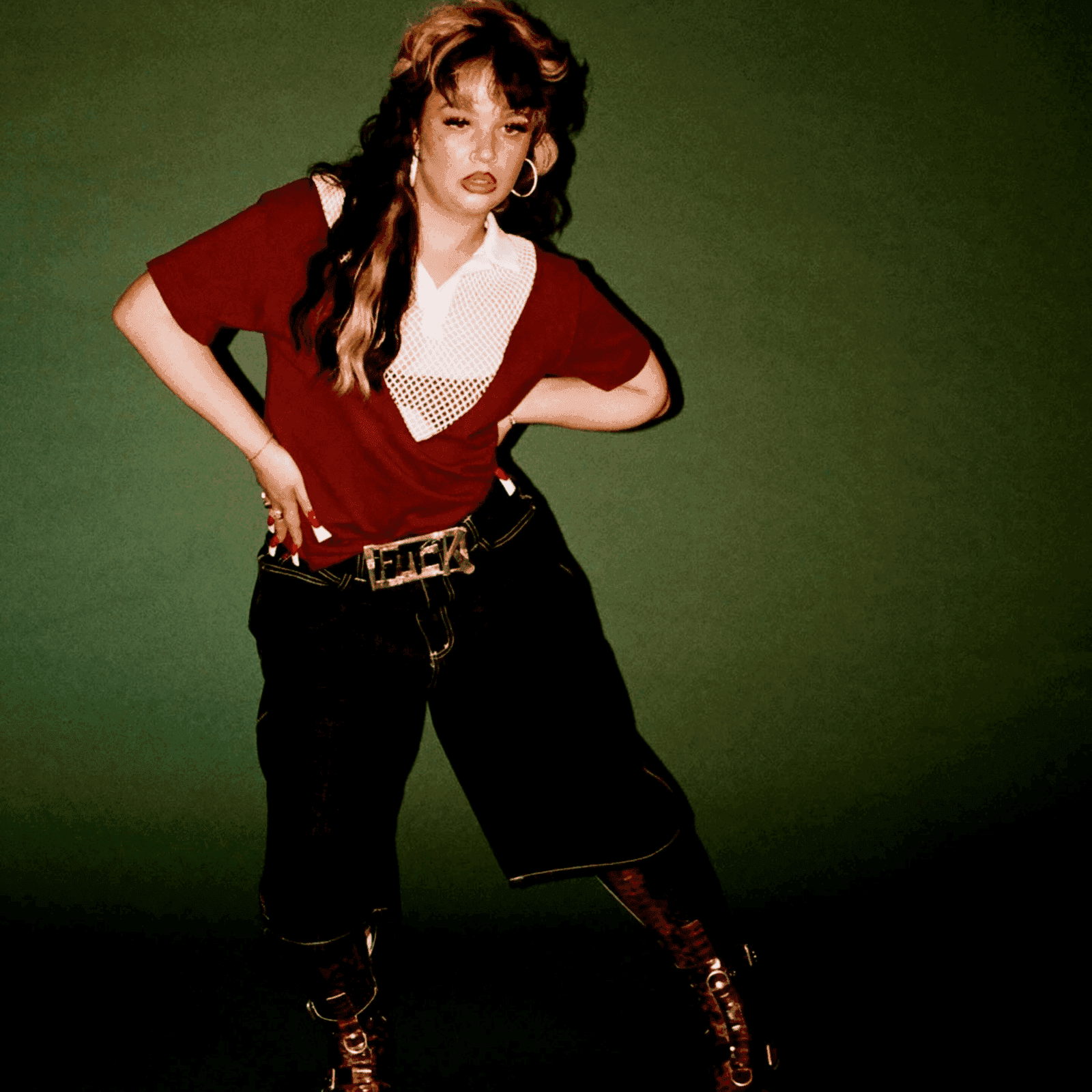 Rising Star Lola Young: The Soulful Powerhouse Redefining Modern Music | by LXURI