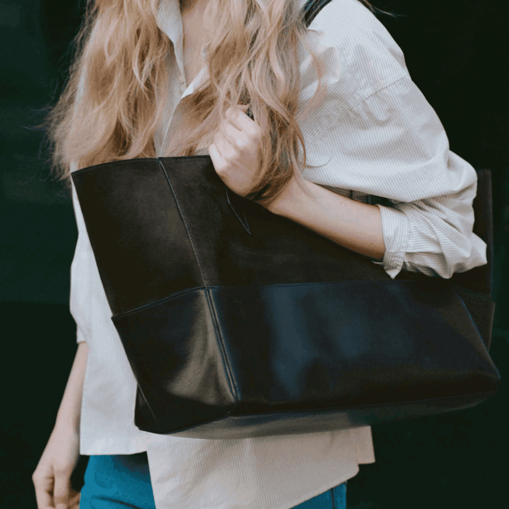 LXURI - The Women's Collection by Métier