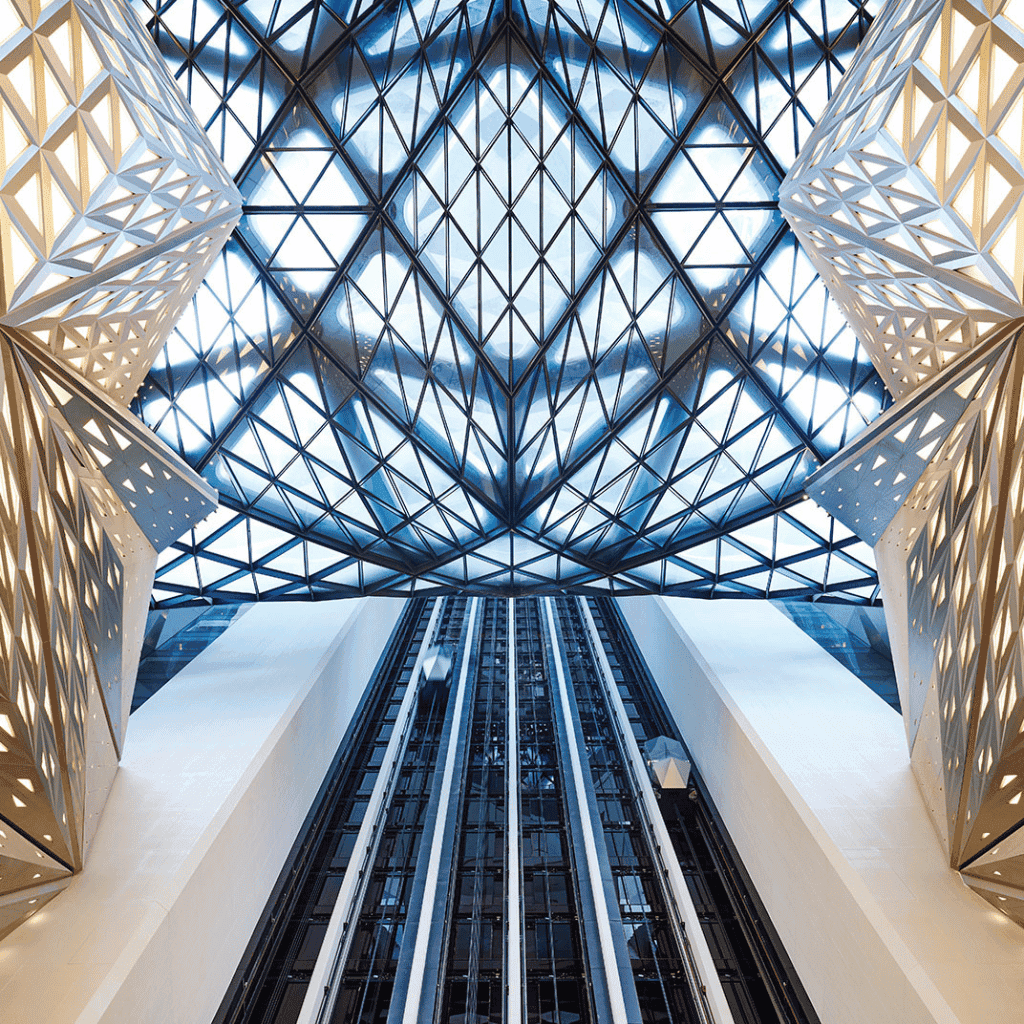 LXURI - City of Dreams – Morpheus - A Grand Entrance