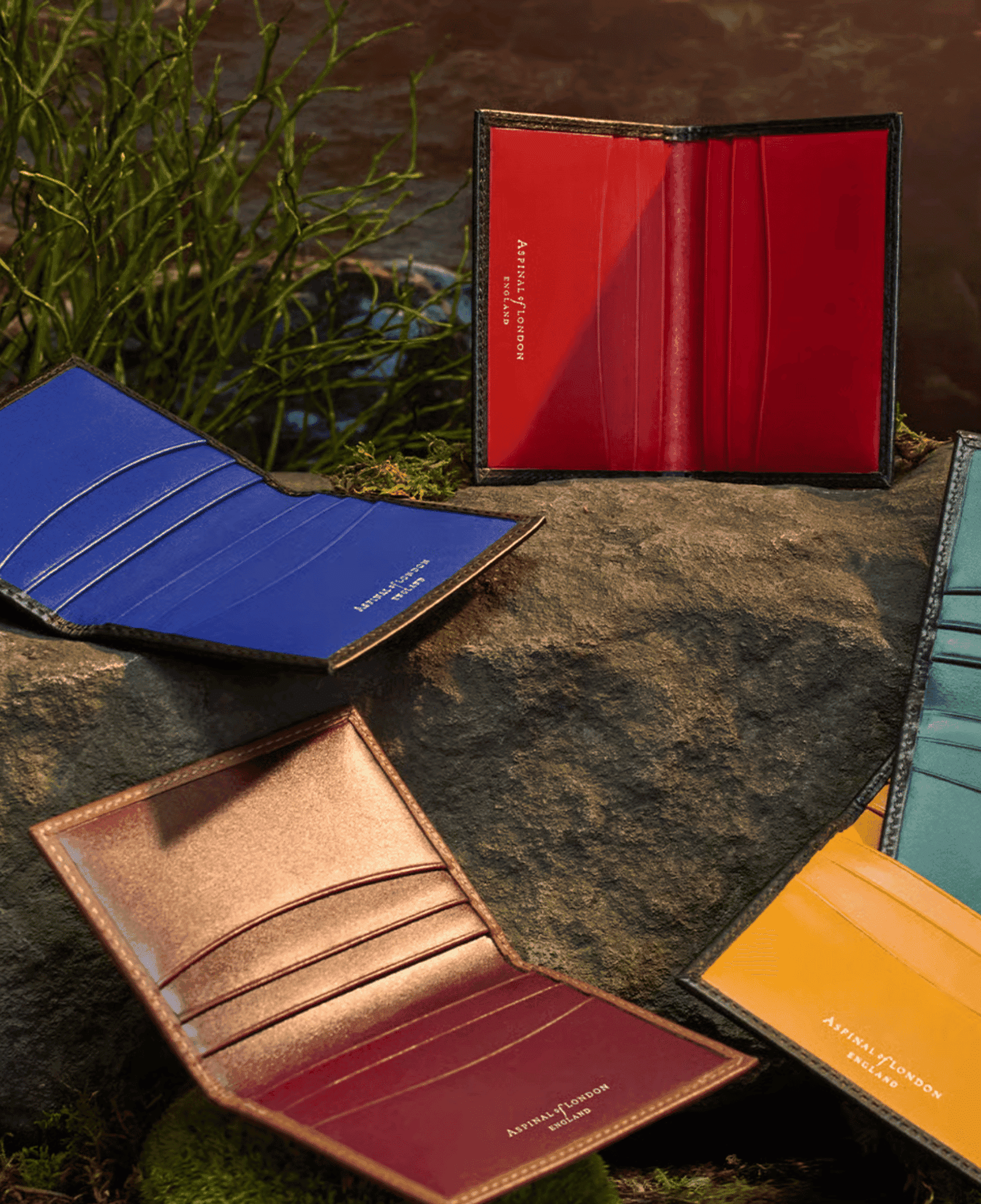 LXURI - Aspinal of London - Men’s Wallets: Everyday Essentials in Luxury Leather​