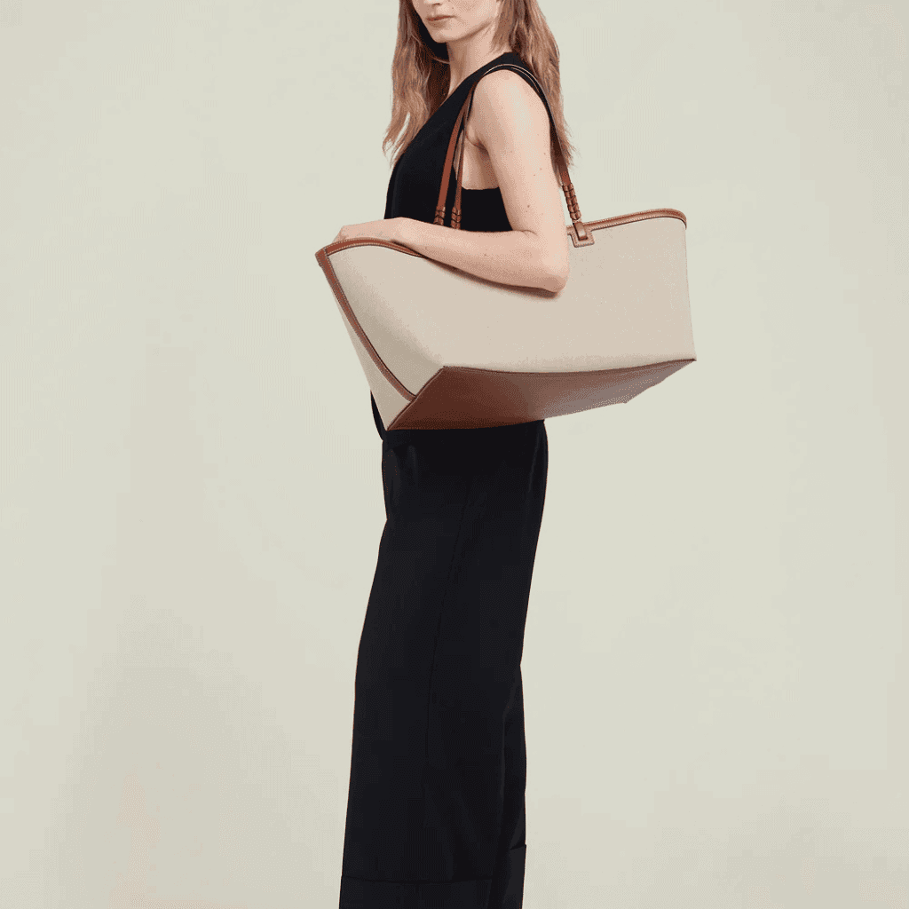 LXURI - Métier - Italian Leather: The Foundation of Excellence