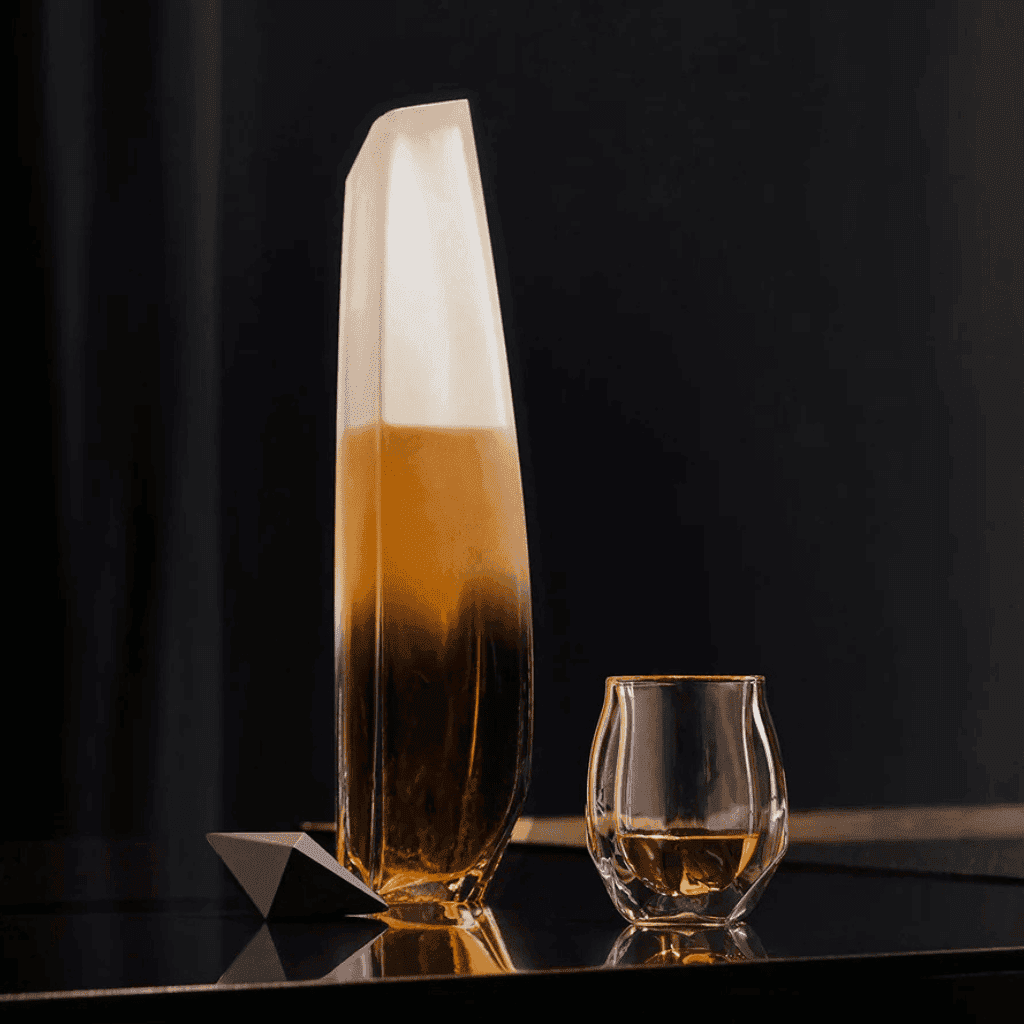 LXURI - Norlan - The Decanter: Presentation and Preservation