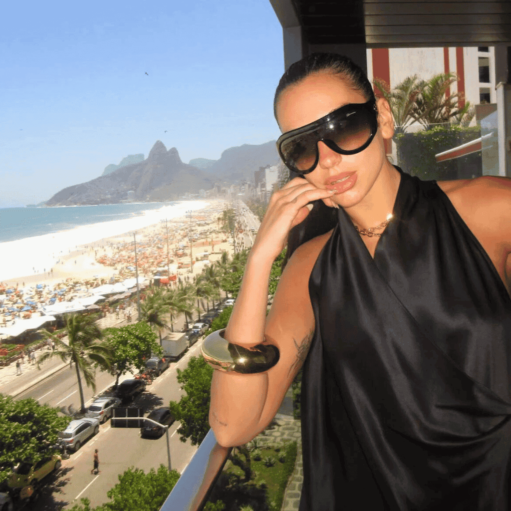 LXURI - Dua Lipa Wearing Alexis Bittar - Discover More