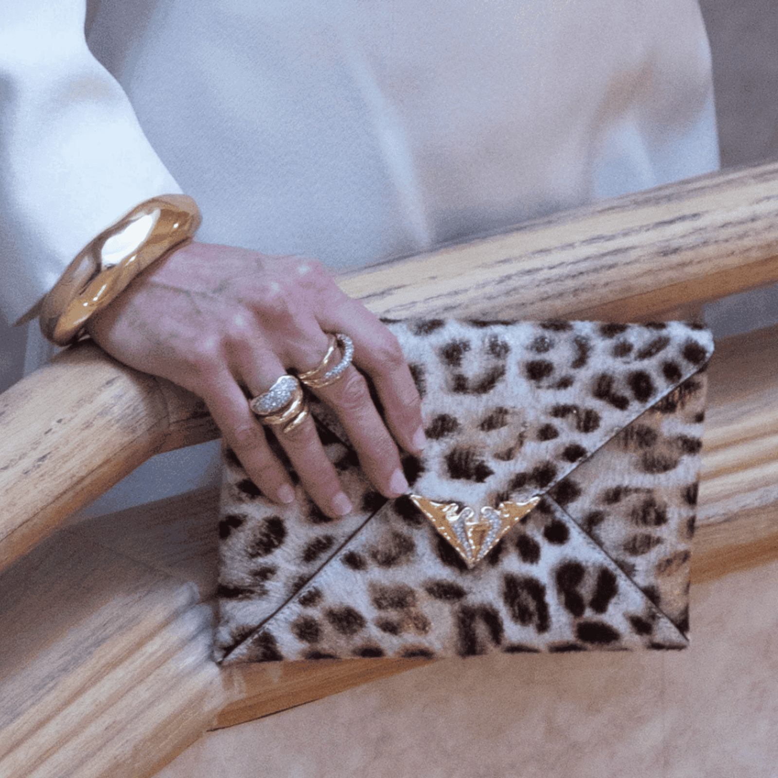 Alexis Bittar Handbags: Sculptural Luxury for Modern Style | Fashion Blog by LXURI