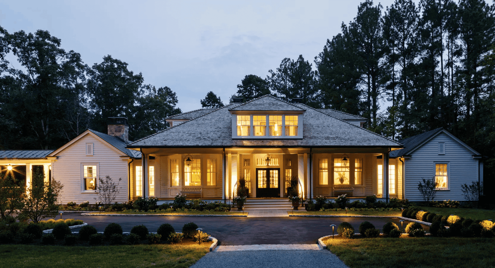 Create an Outdoor Oasis for Summer Entertaining | LXURI