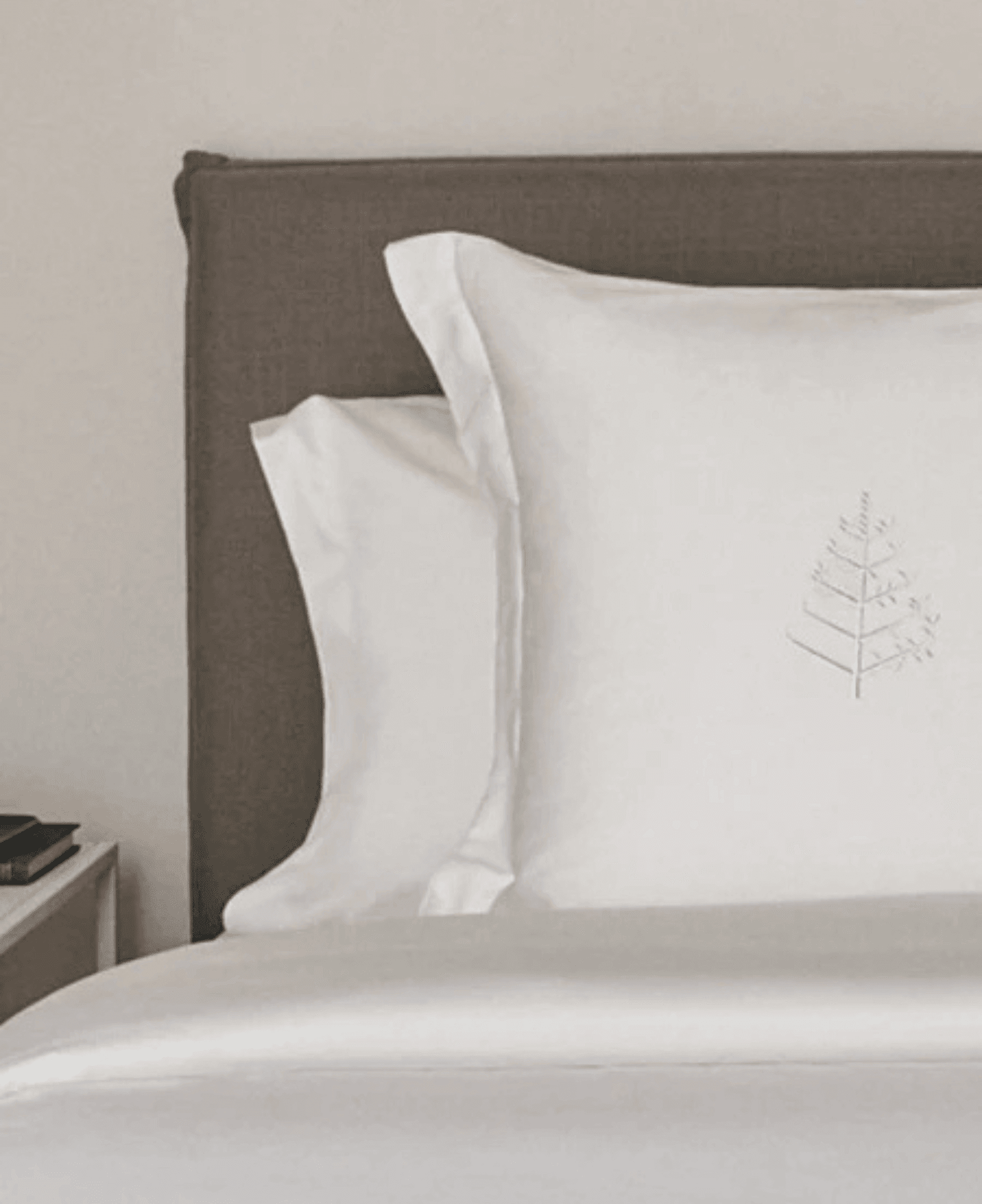LXURI - Signature Hotel Linen & Sheet Sets - Four Seasons at Home