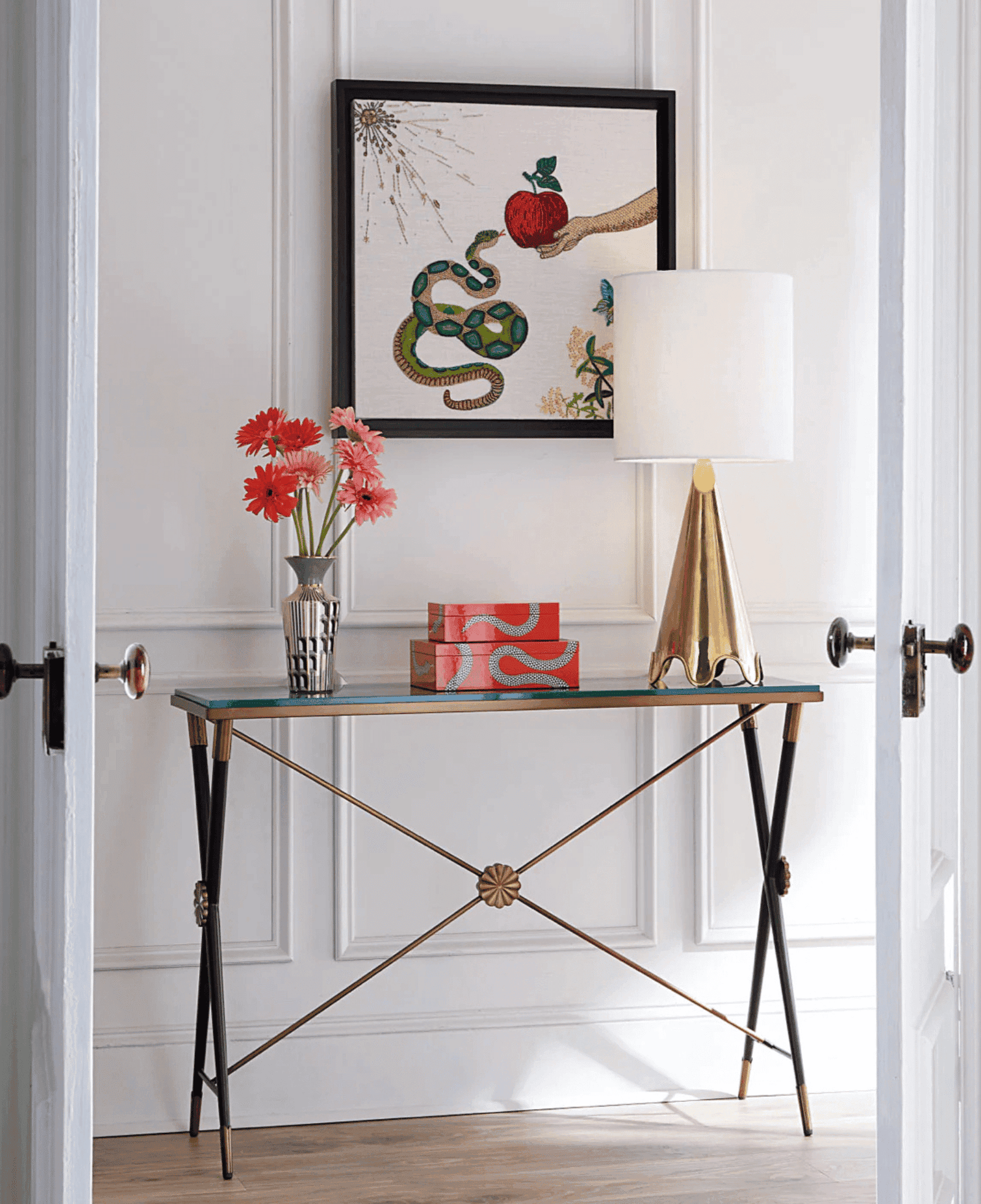 LXURI - Incorporate Artwork and Personal Touches​ - Jonathan Adler