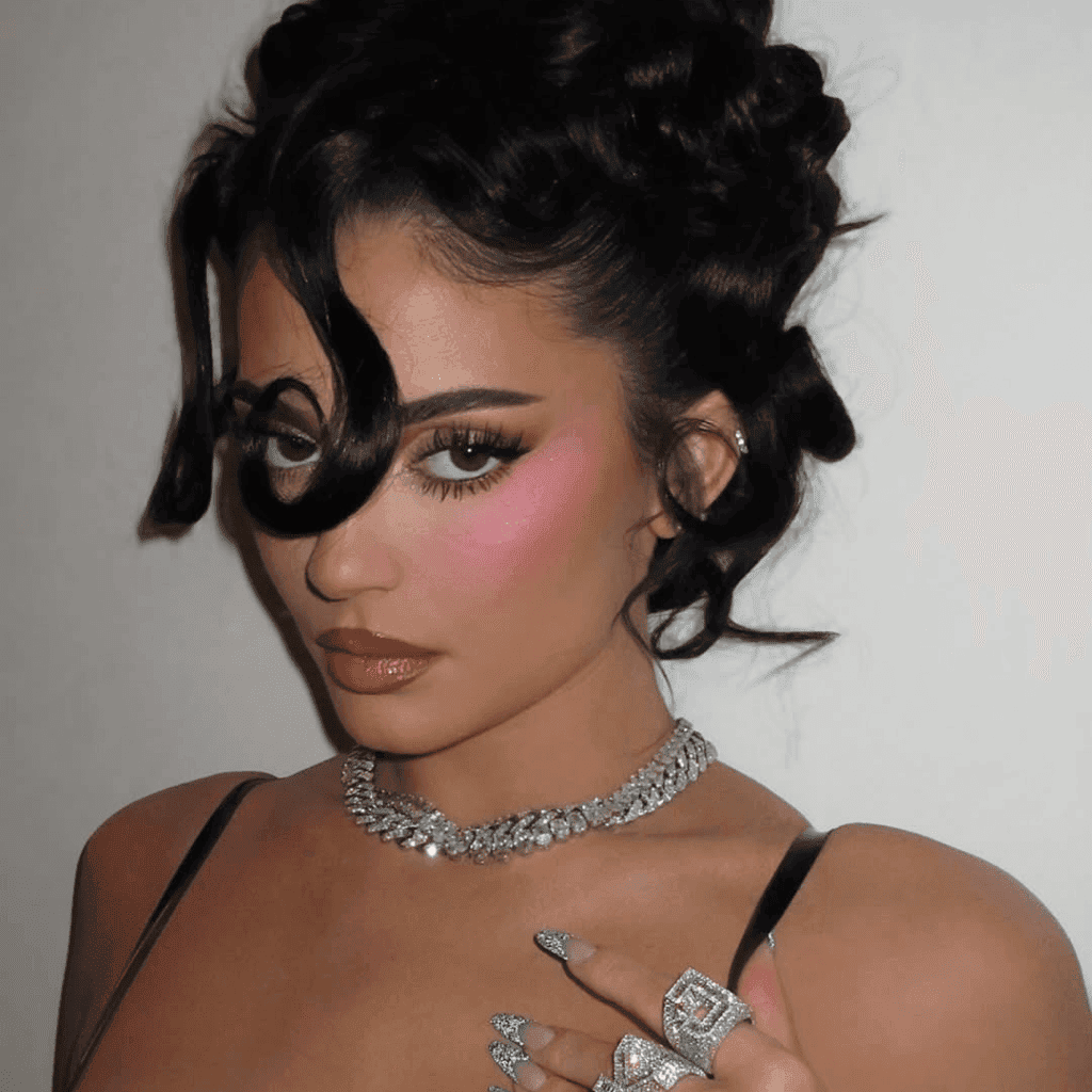 LXURI - Ingénue Blush: Layered Color for Vibrant Cheeks