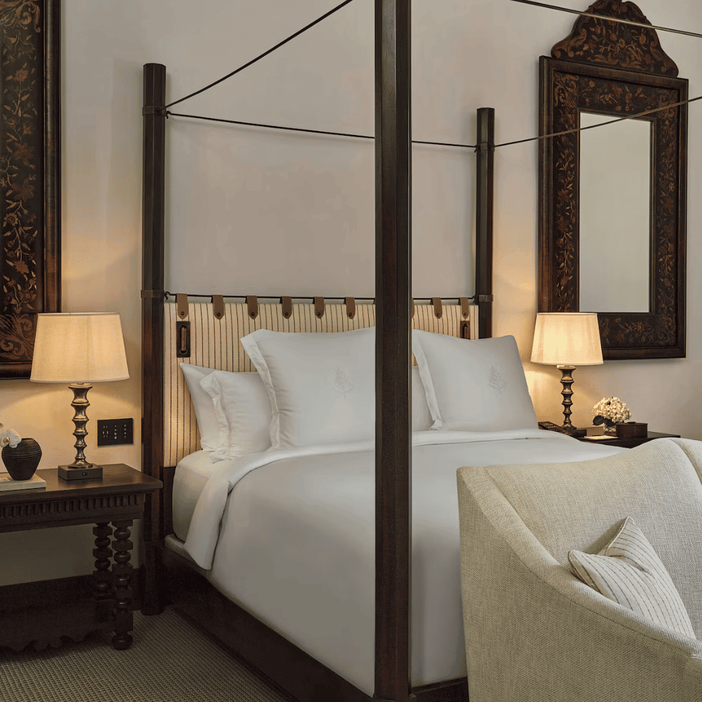 LXURI - Four Seasons Hotel & Residences Cartagena - Book with Hotels.com - Suite