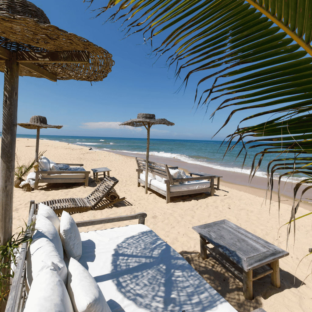LXURI - UXUA Casa Hotel & Spa – Bahia, Brazil - Beach Bar