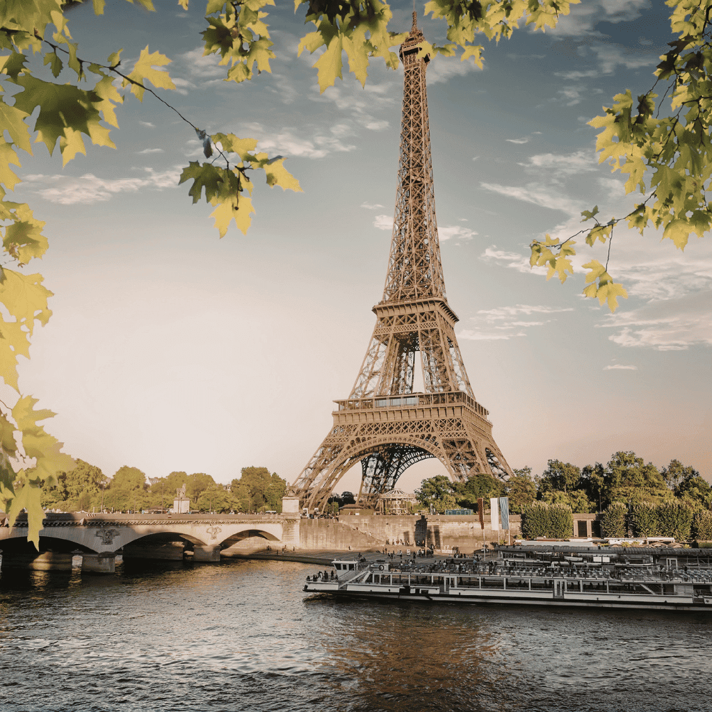 LXURI - Book Luxury Hotels in Paris with Tablet Hotels