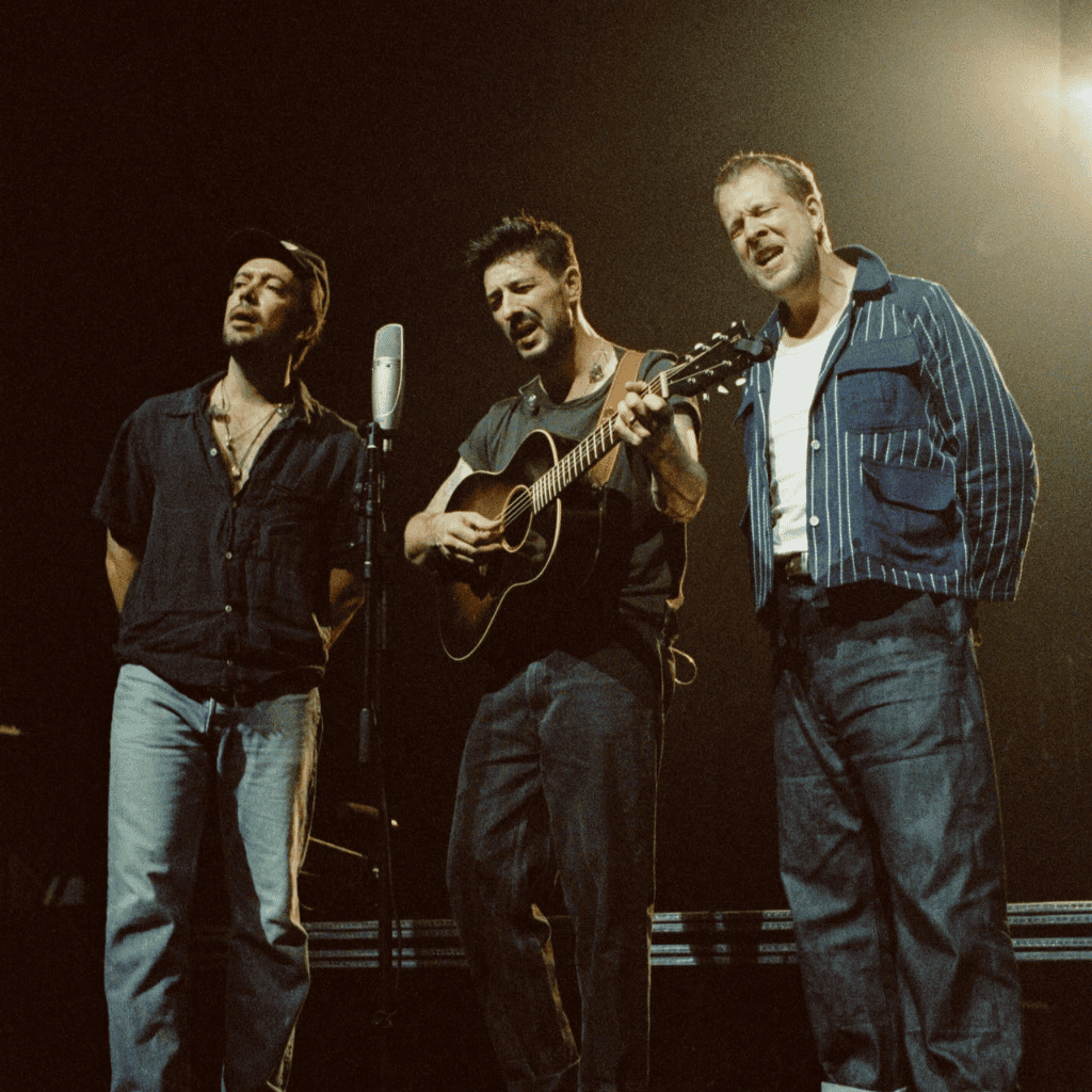 LXURI - Discover Mumford & Sons - See them live!