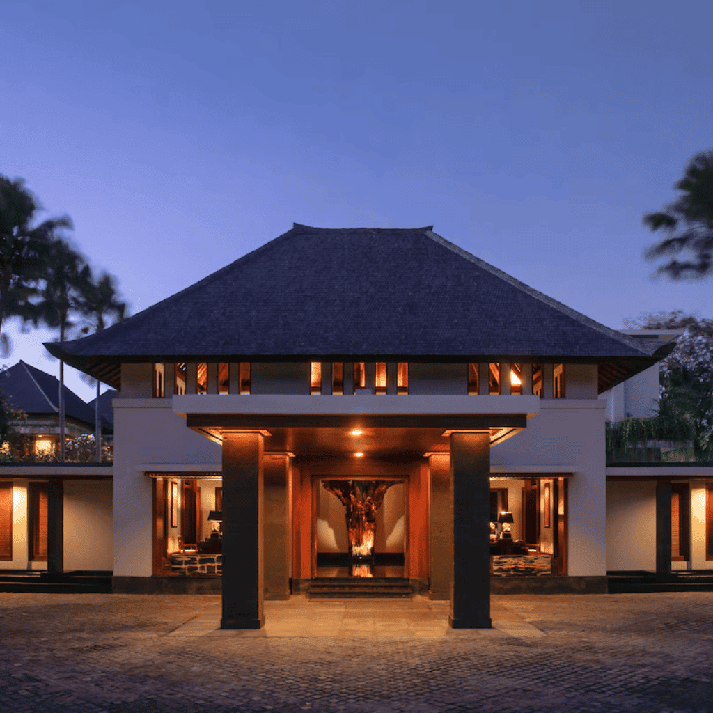 LXURI - Awarta Nusa Dua Luxury Villas & Spa: