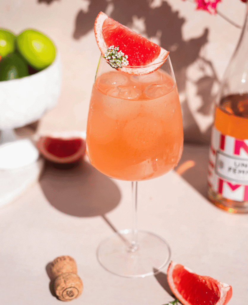 The Ultimate Summer Spritz Recipes - Rosé Spritz Recipe - LXURI 