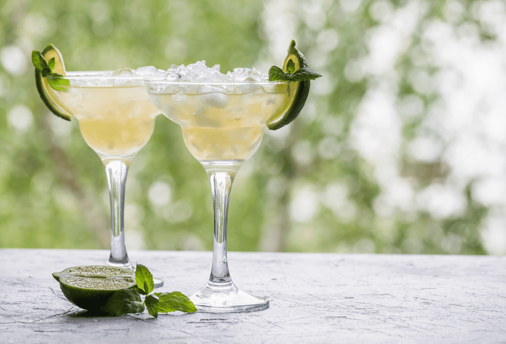 Big-Batch Cocktails - for Summer Entertaining | LXURI