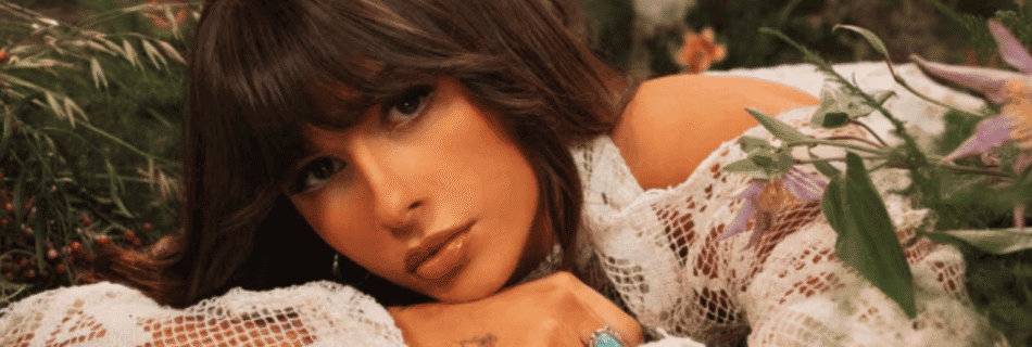 Ella Langley: Country Music's Fast-Rising Trailblazer | LXURI Music Blog