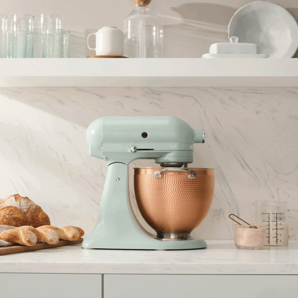 LXURI - The Ultimate Cinnamon Roll Recipe - KitchenAid Stand Mixers