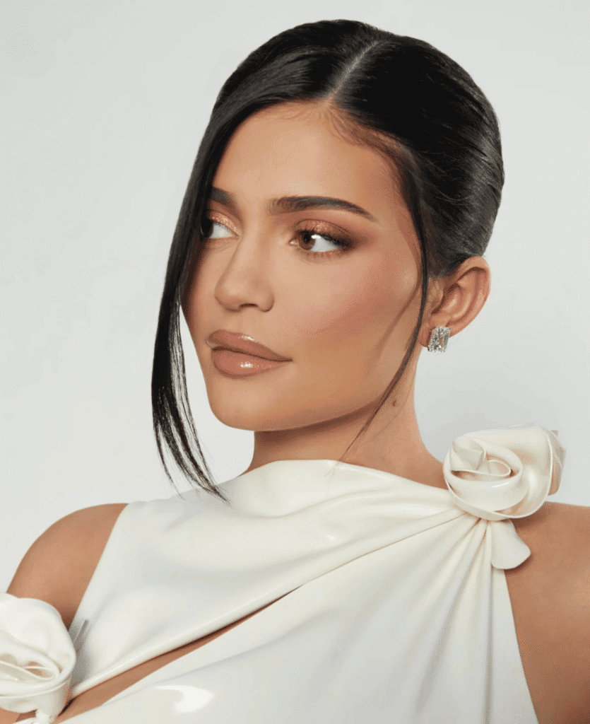 Summer Beauty Trends - Sunset Eyes Bring Warm Summer Color | LXURI