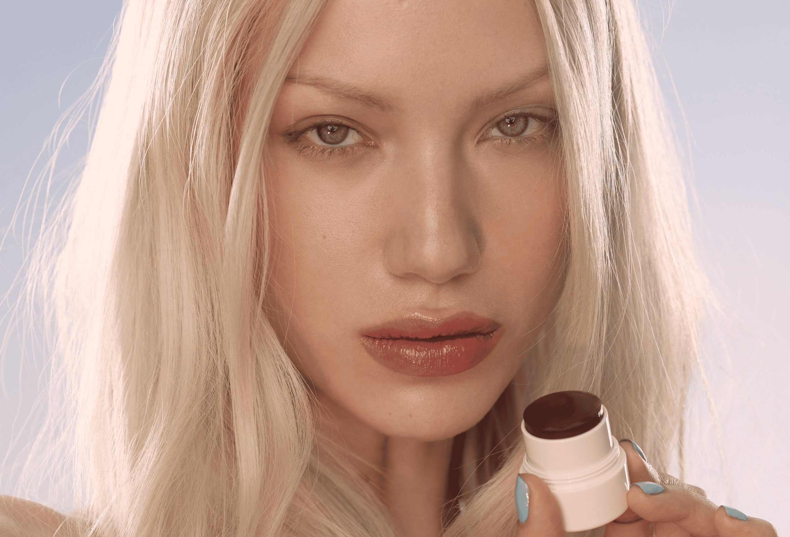 Summer Beauty Trends with Kylie Cosmetics | LXURI