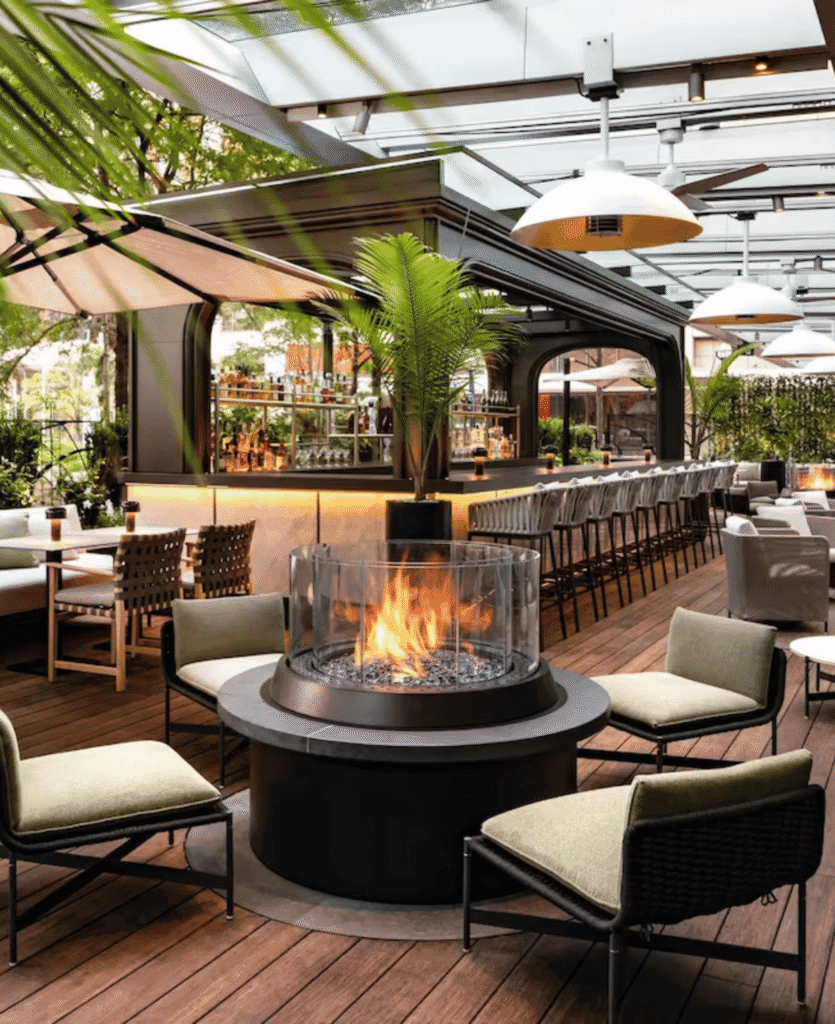 Book The Ritz-Carlton, Toronto with Expedia | LXURI 