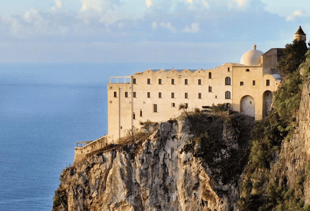 Book Luxury Stays with Tablet Hotels