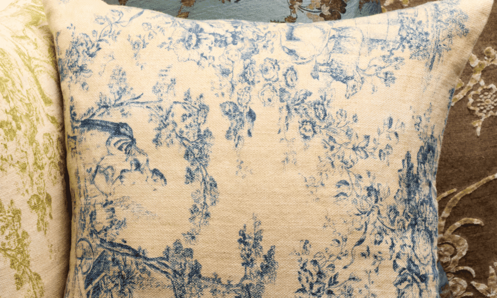 The House of Lyria Linen Pillows